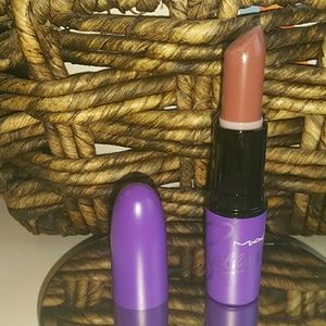 MAC Selena Lipstick in Amor Prohibido